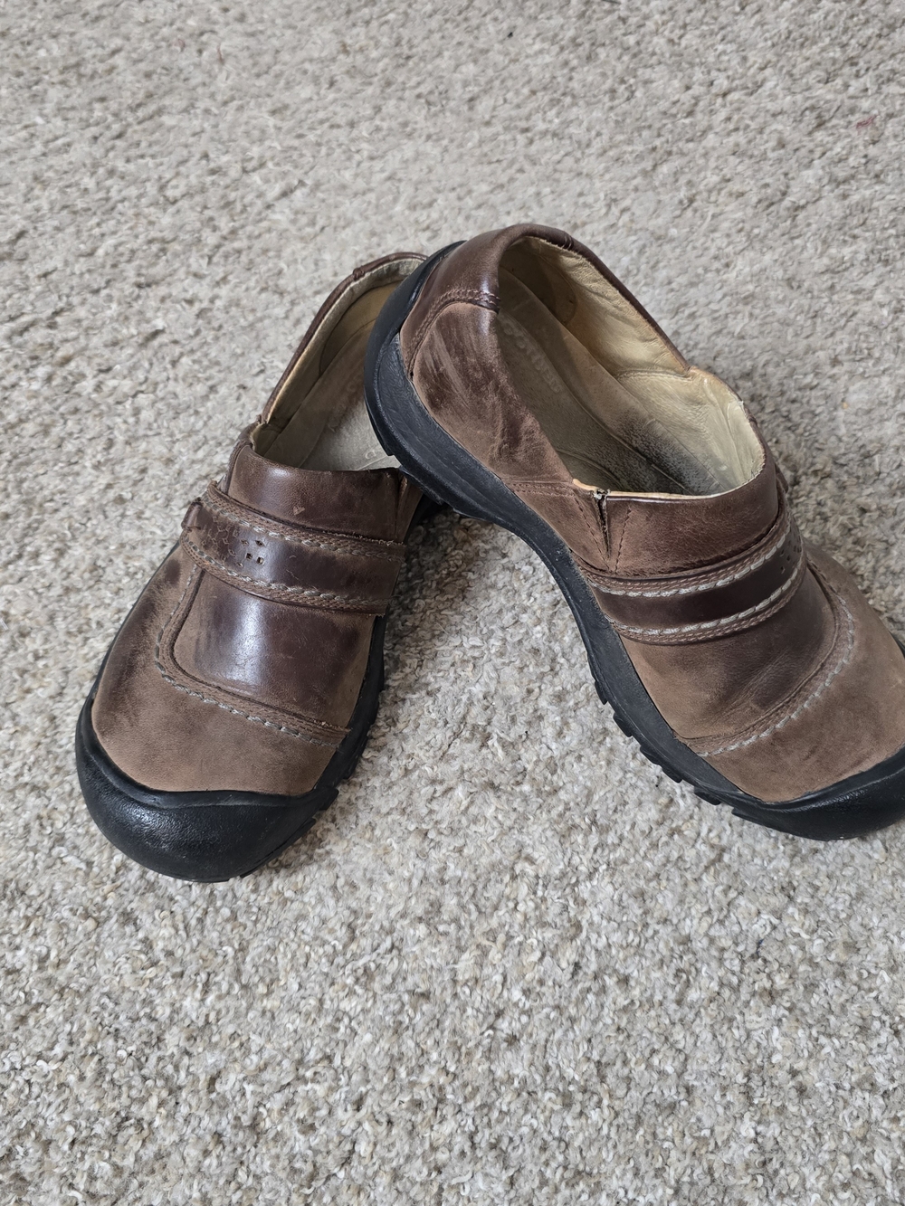 KEEN Women’s Leather Slip-On Casual Shoes Brown/Black Rubber Sole US 8.5 EU 39 - Picture 2 of 7